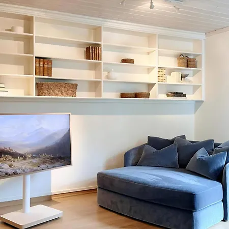 Nyaraló With Architect-designed Garden In Alsvik