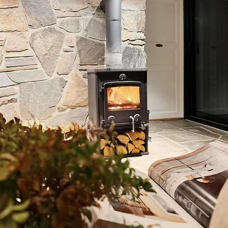 Nyaraló With Architect-designed Garden In Alsvik *